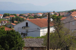 Apartments with a parking space Supetar, Brac - 6035